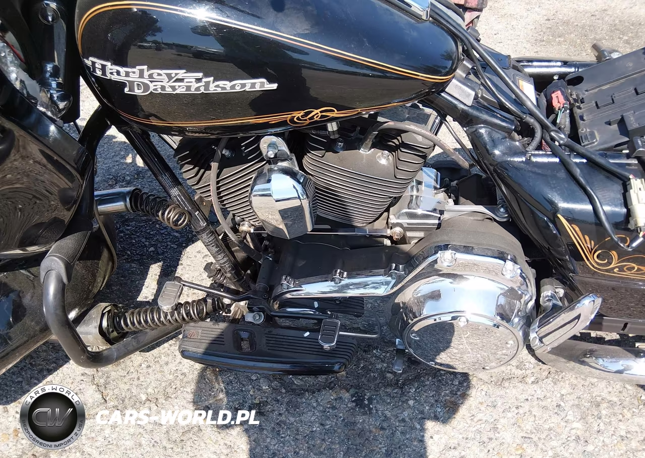 2014 Harley-Davidson Flhx Street Glide VIN:1HD1KBM39EB691263 - 9