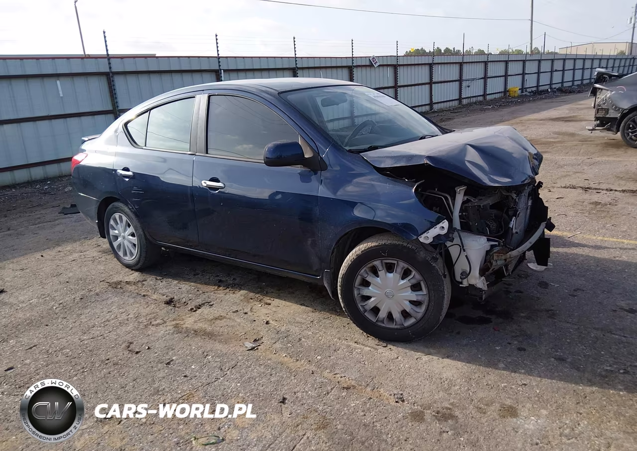 2013 Nissan Versa 1.6 Sv
