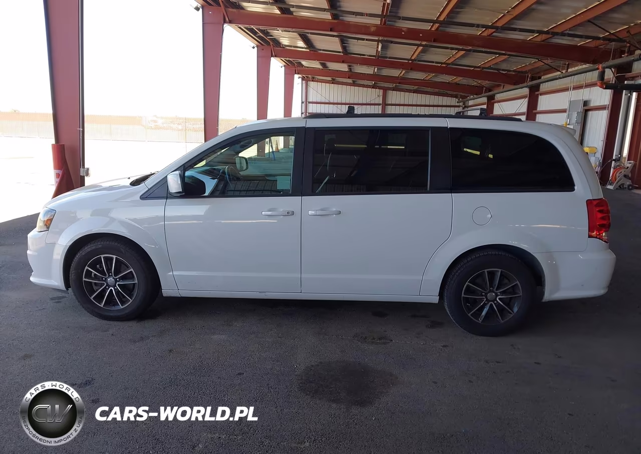 2018 Dodge Grand Caravan Gt VIN:2C4RDGEGXJR147217 - 14