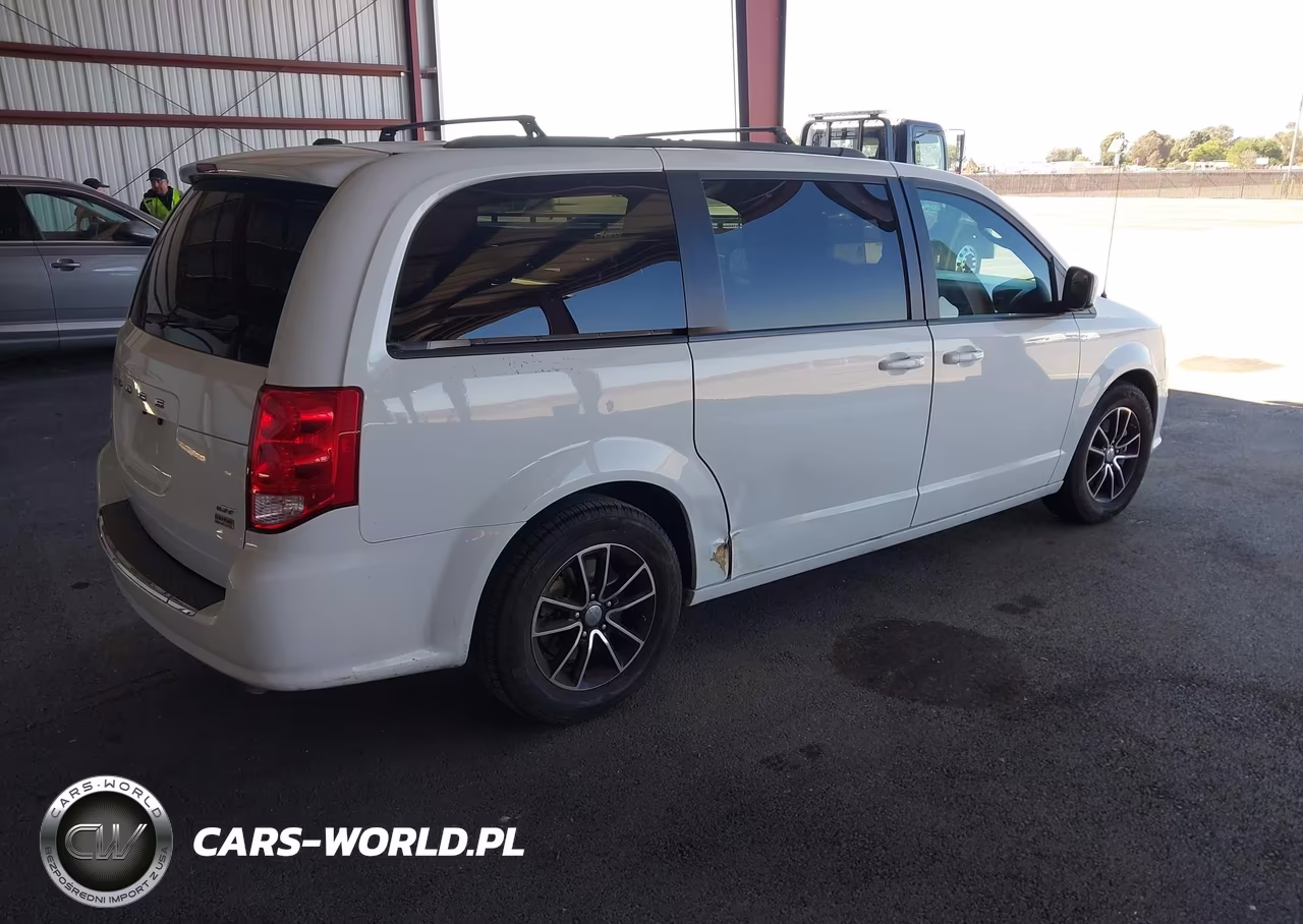 2018 Dodge Grand Caravan Gt VIN:2C4RDGEGXJR147217 - 4