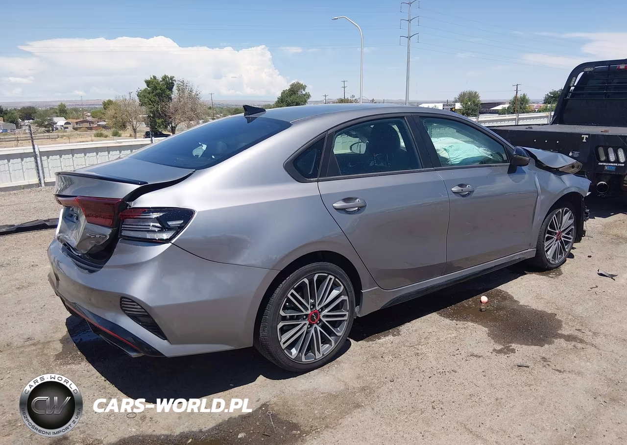 2024 Kia Forte Gt VIN:3KPF44ACXRE837213 - 4