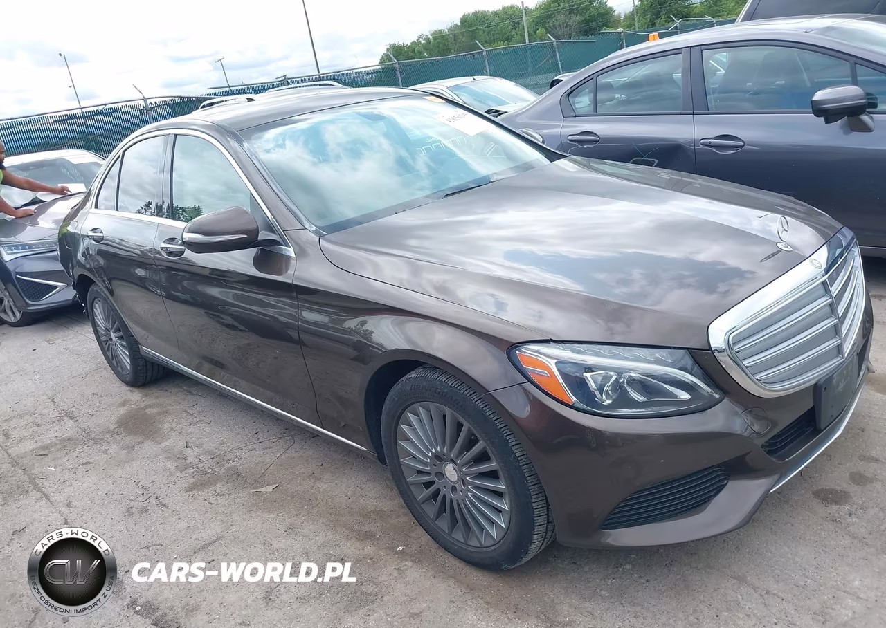 2015 Mercedes-Benz C 300 Luxury 4Matic – zdjęcie 1 z 17