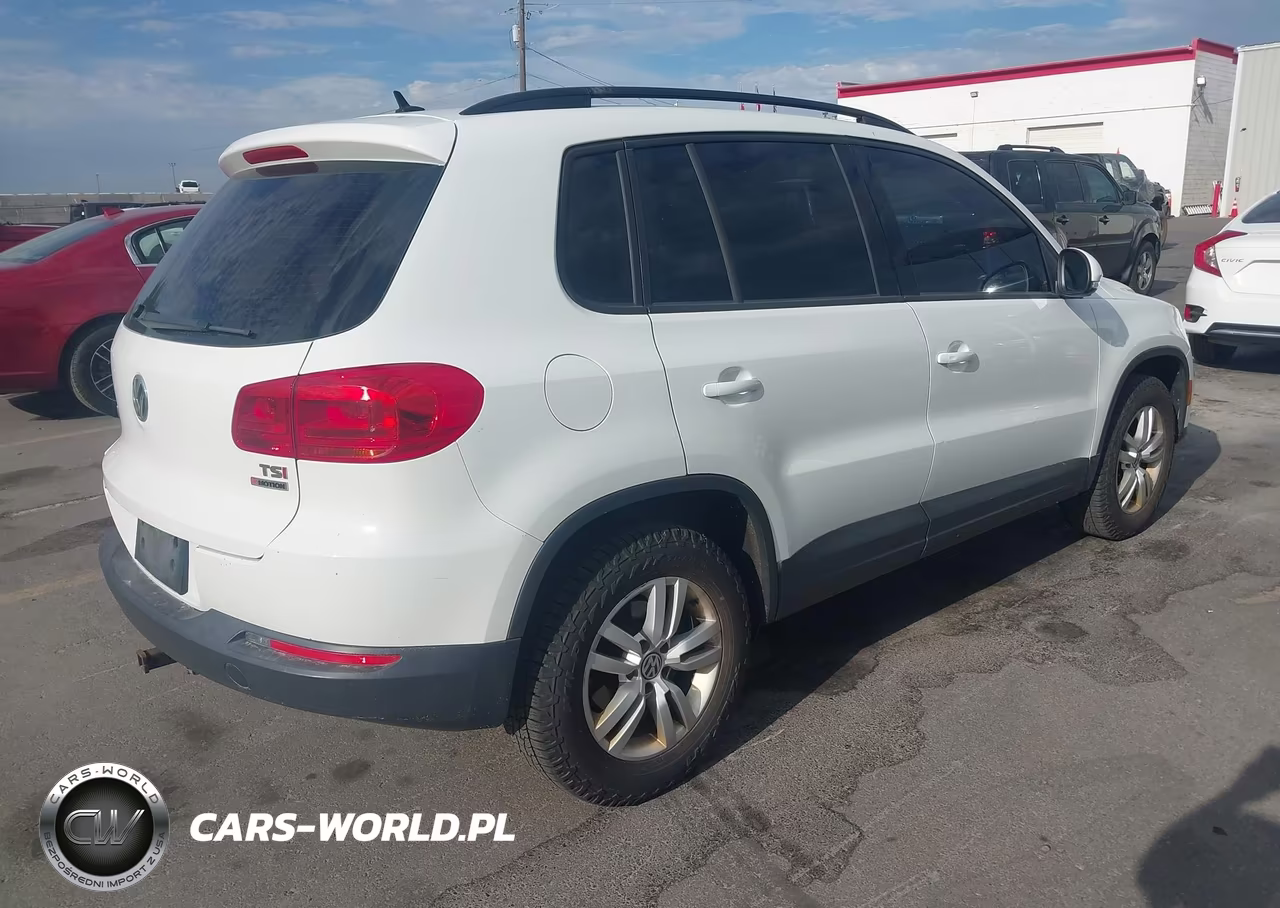 2016 Volkswagen Tiguan S VIN:WVGBV7AX4GW611473 - 4