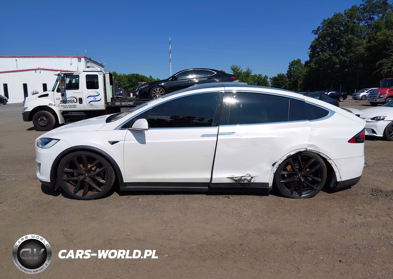 2017 Tesla Model X 100D-75D-90D VIN:5YJXCBE24HF050280 - 14