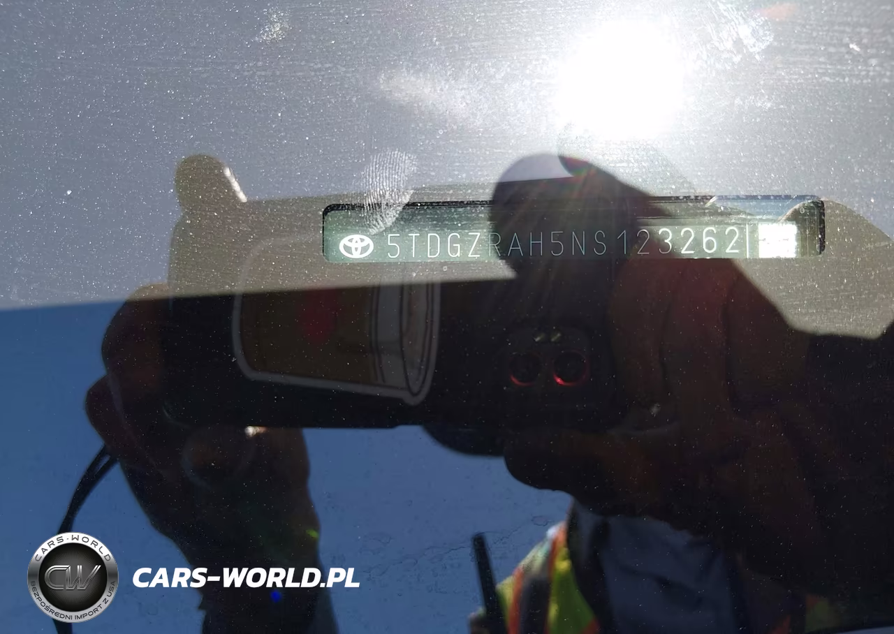 2022 Toyota Highlander Xle VIN:5TDGZRAH5NS123262 - 9