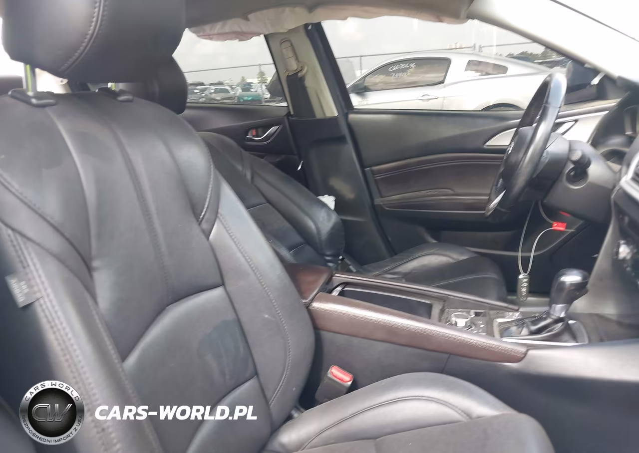 2018 Mazda Mazda3 Touring VIN:3MZBN1V38JM274870 - 18