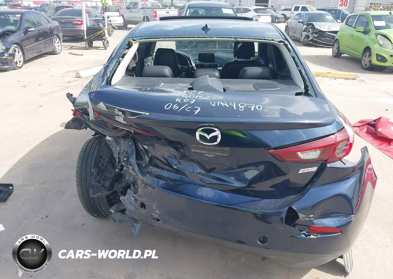2018 Mazda Mazda3 Touring VIN:3MZBN1V38JM274870 - 6