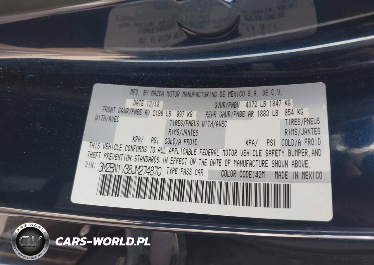2018 Mazda Mazda3 Touring VIN:3MZBN1V38JM274870 - 9