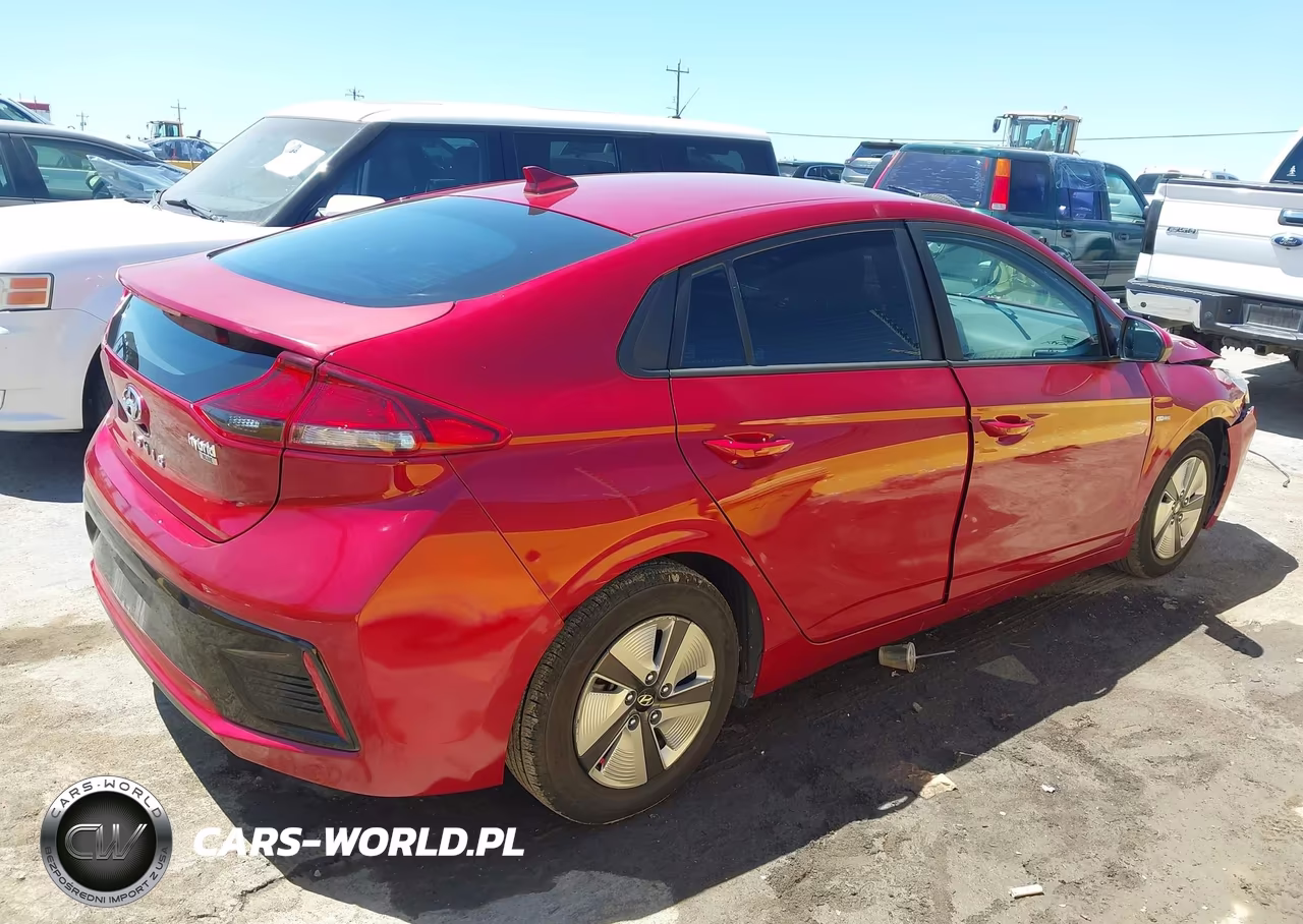 2019 Hyundai Ioniq Hybrid Blue VIN:KMHC65LC7KU171379 - 4