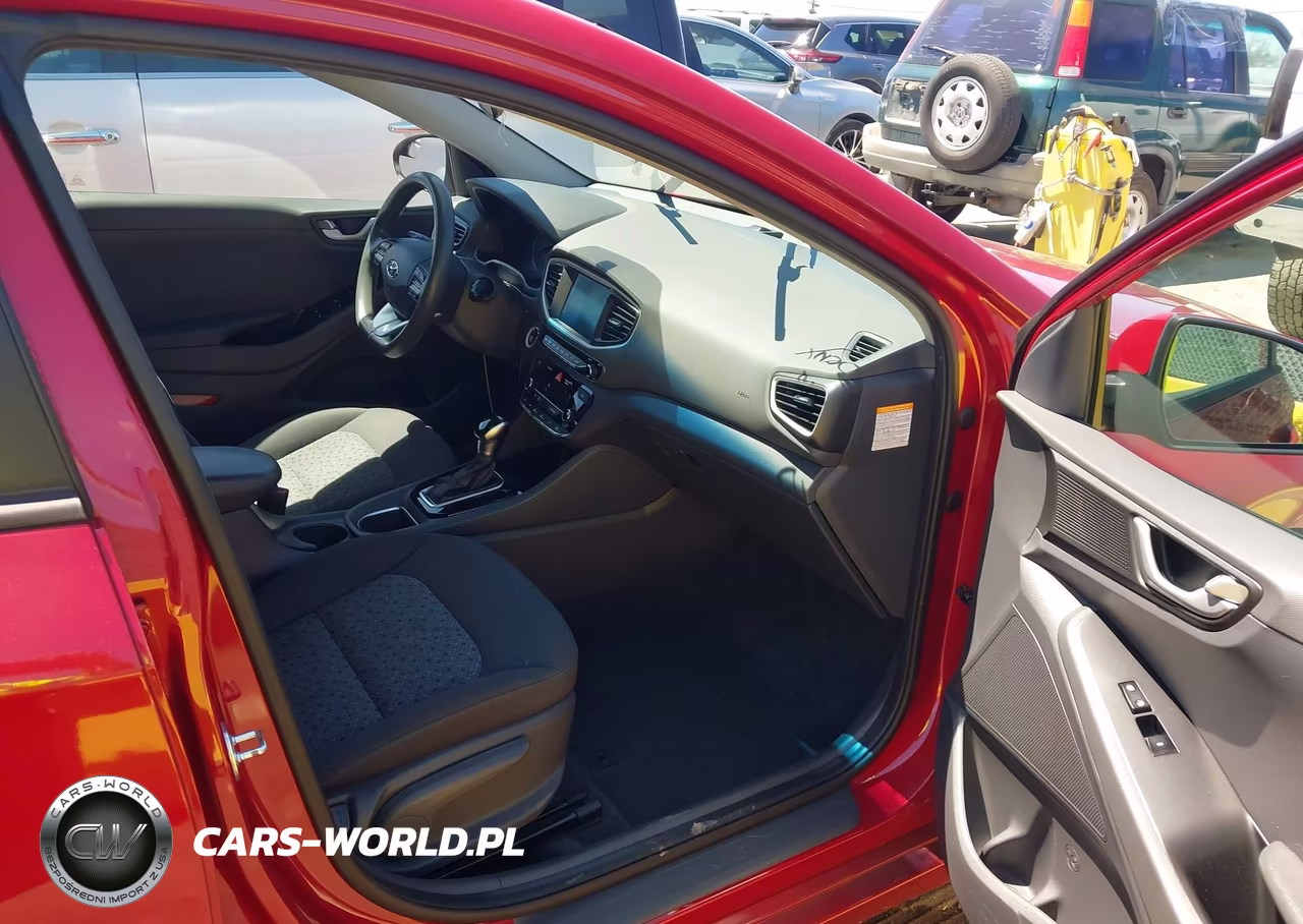 2019 Hyundai Ioniq Hybrid Blue VIN:KMHC65LC7KU171379 - 5