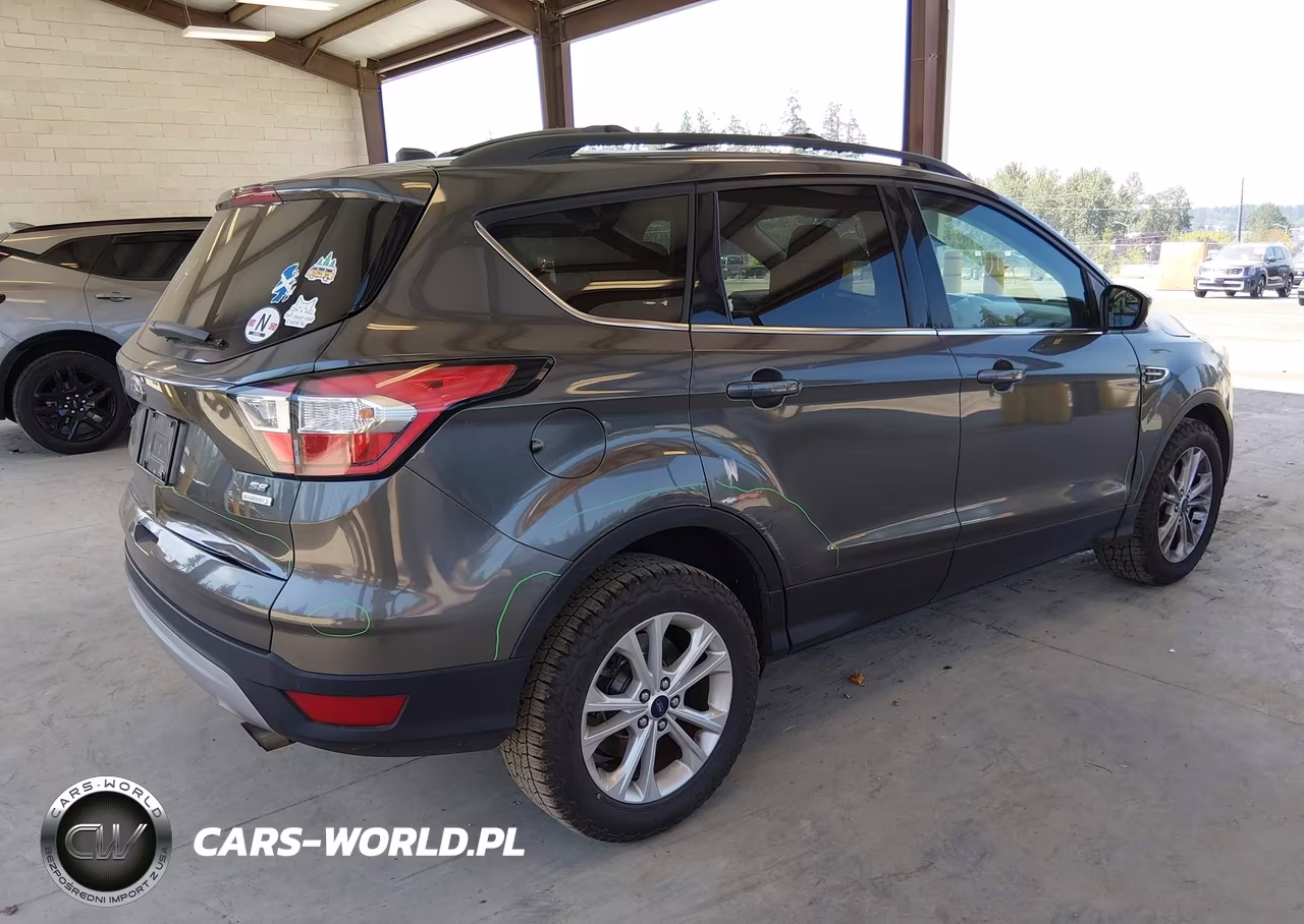 2018 Ford Escape Se VIN:1FMCU0GD4JUA13995 - 4