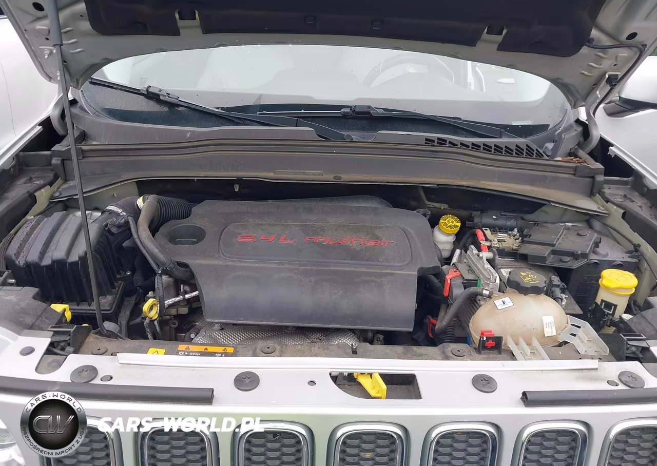 2016 Jeep Renegade Limited VIN:ZACCJADTXGPE12354 - 10