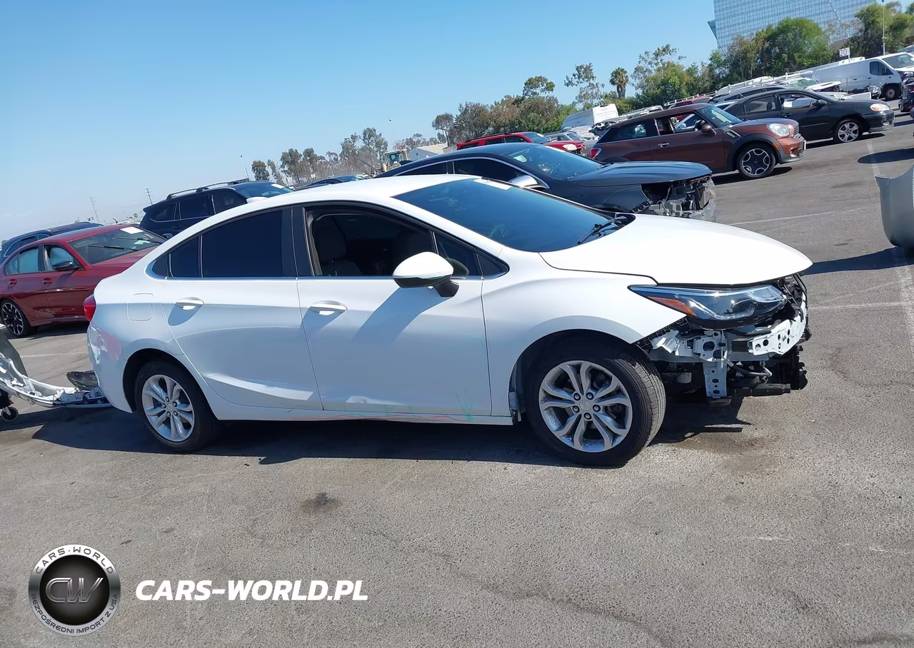2019 Chevrolet Cruze Lt VIN:1G1BE5SM8K7147550 - 14