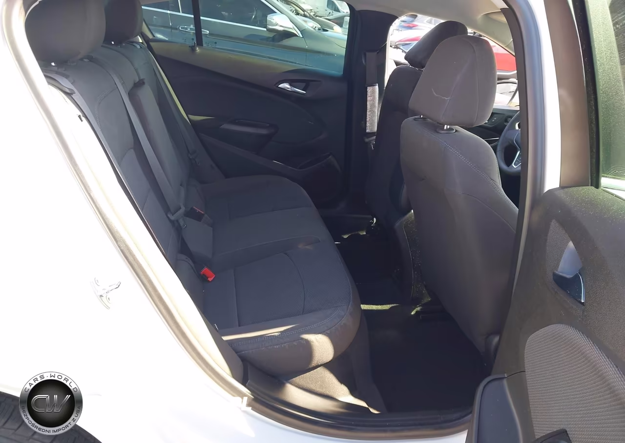 2019 Chevrolet Cruze Lt VIN:1G1BE5SM8K7147550 - 8