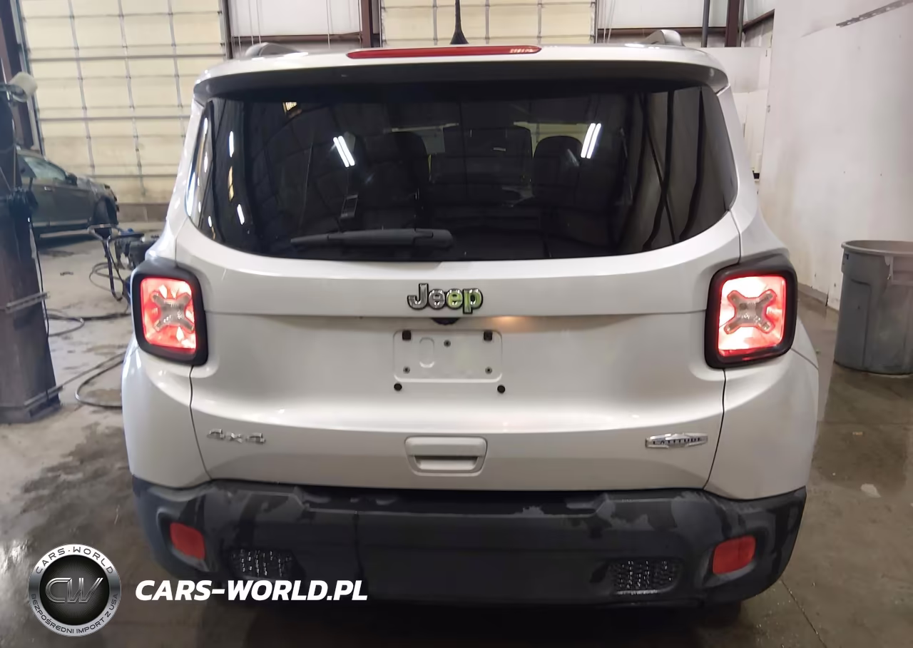 2018 Jeep Renegade Latitude 4X4 VIN:ZACCJBBB8JPH97985 - 17