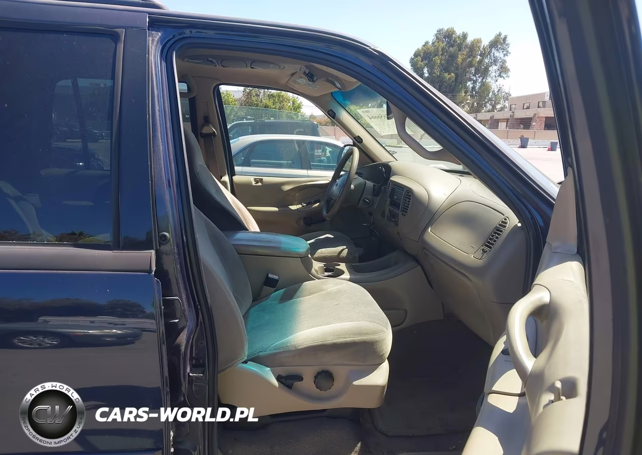 2001 Ford Expedition Xlt VIN:1FMPU16L41LB04822 - 5