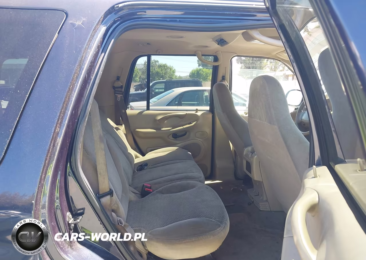 2001 Ford Expedition Xlt VIN:1FMPU16L41LB04822 - 8