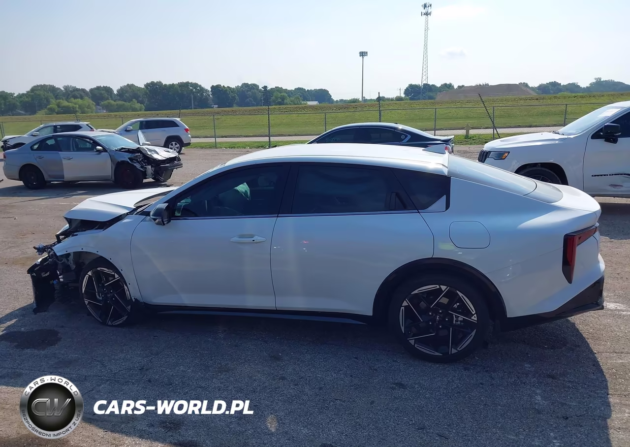 2026 Kia K4 Gt-Line VIN:3KPFW4DEXTE271729 - 15