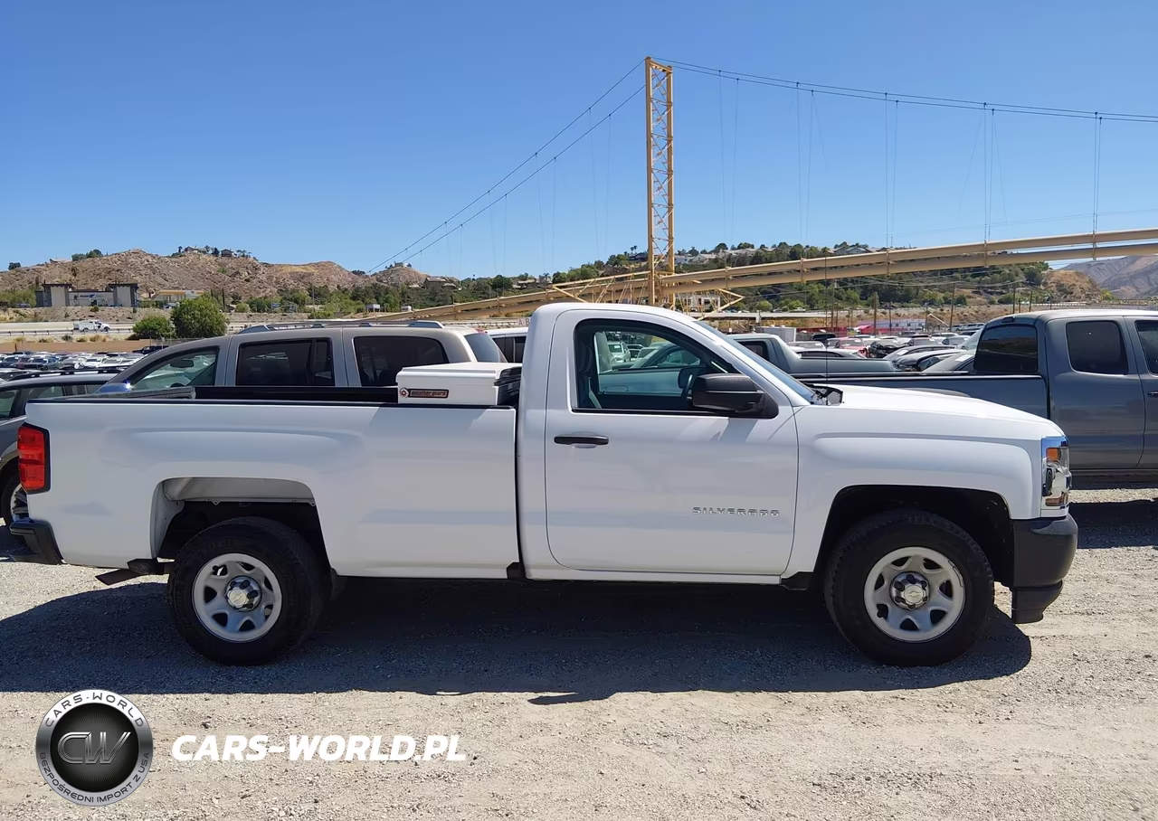 2018 Chevrolet Silverado 1500 Wt VIN:1GCNCNEC4JZ102105 - 13