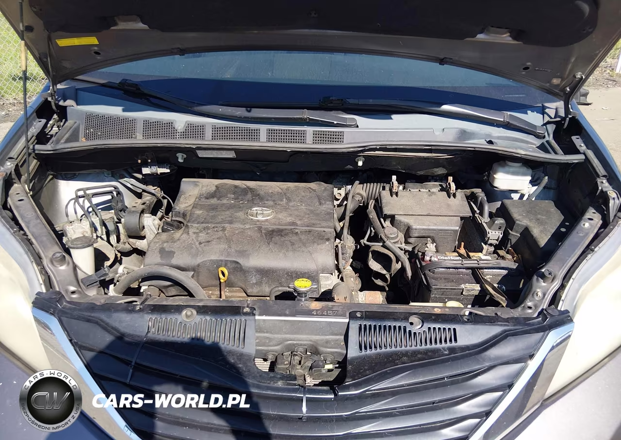 2011 Toyota Sienna Le V6 VIN:5TDKK3DC1BS048924 - 10