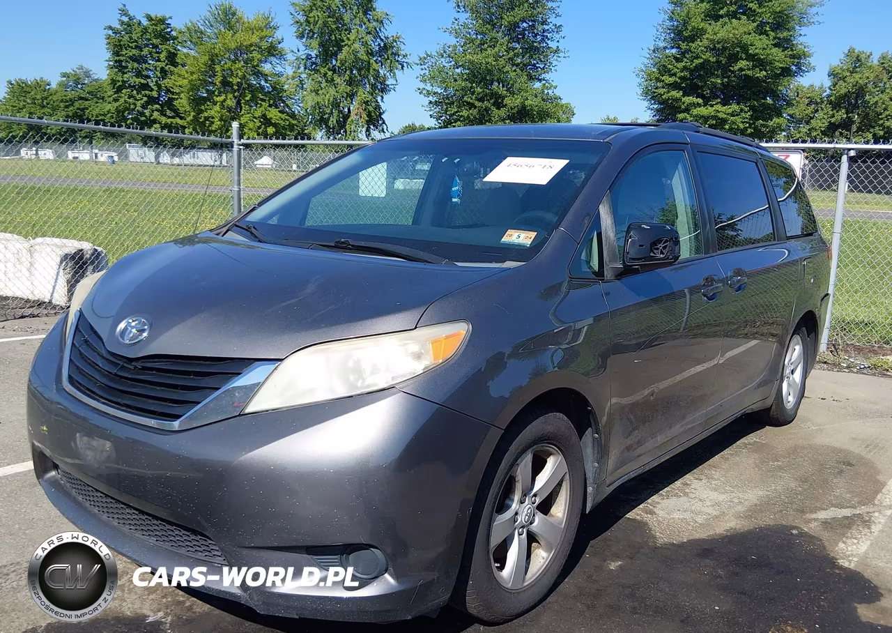 2011 Toyota Sienna Le V6 VIN:5TDKK3DC1BS048924 - 2