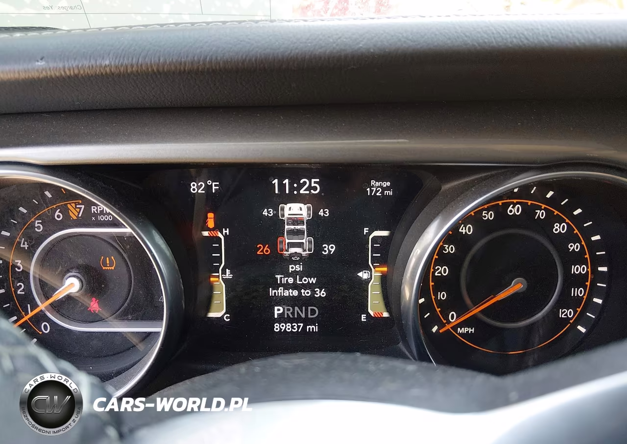 2019 Jeep Wrangler Unlimited Sahara VIN:1C4HJXEG5KW565066 - 7