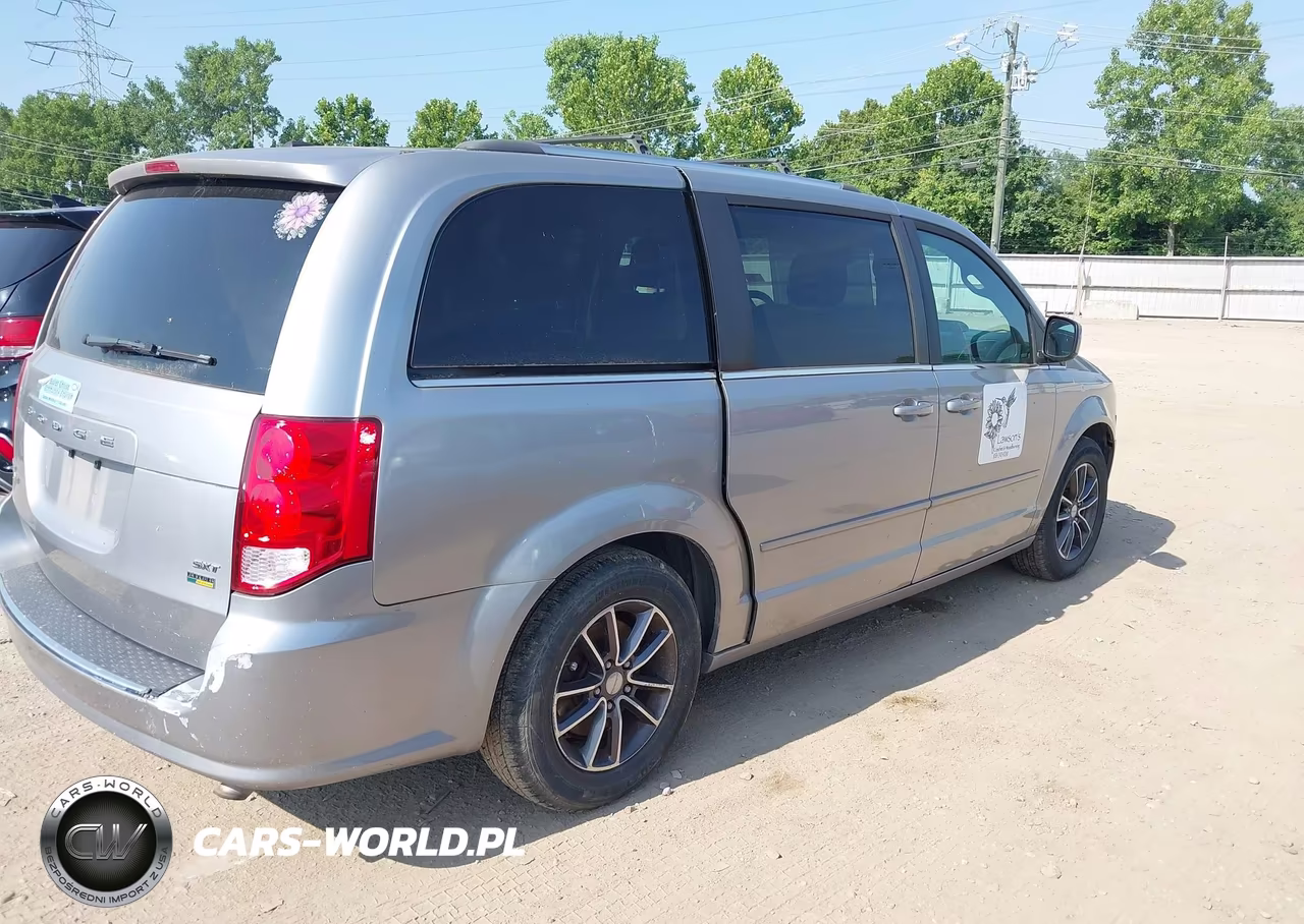 2017 Dodge Grand Caravan Sxt VIN:2C4RDGCG4HR772628 - 4