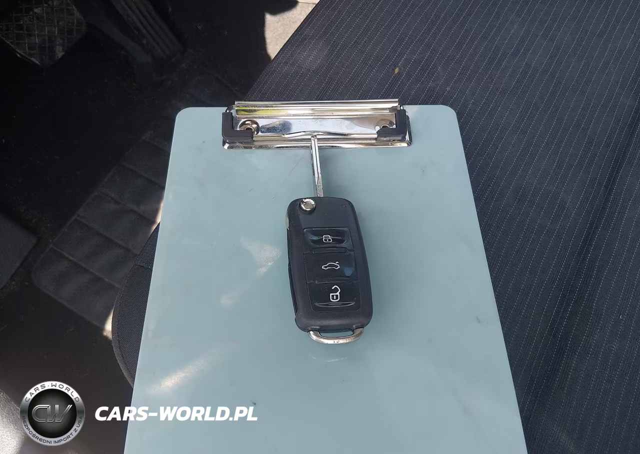 2012 Volkswagen Tiguan S VIN:WVGAV7AX9CW004412 - 11