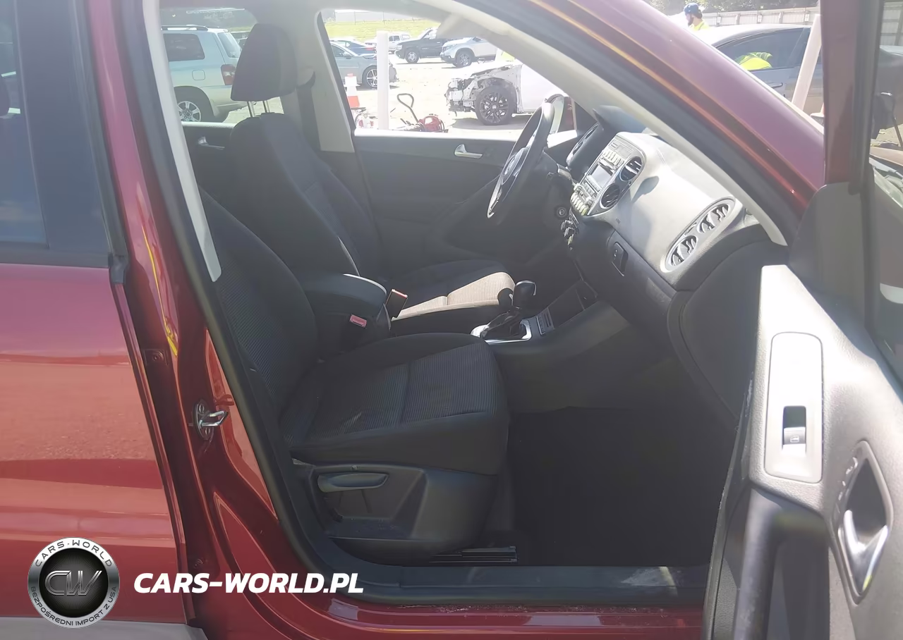 2012 Volkswagen Tiguan S VIN:WVGAV7AX9CW004412 - 5