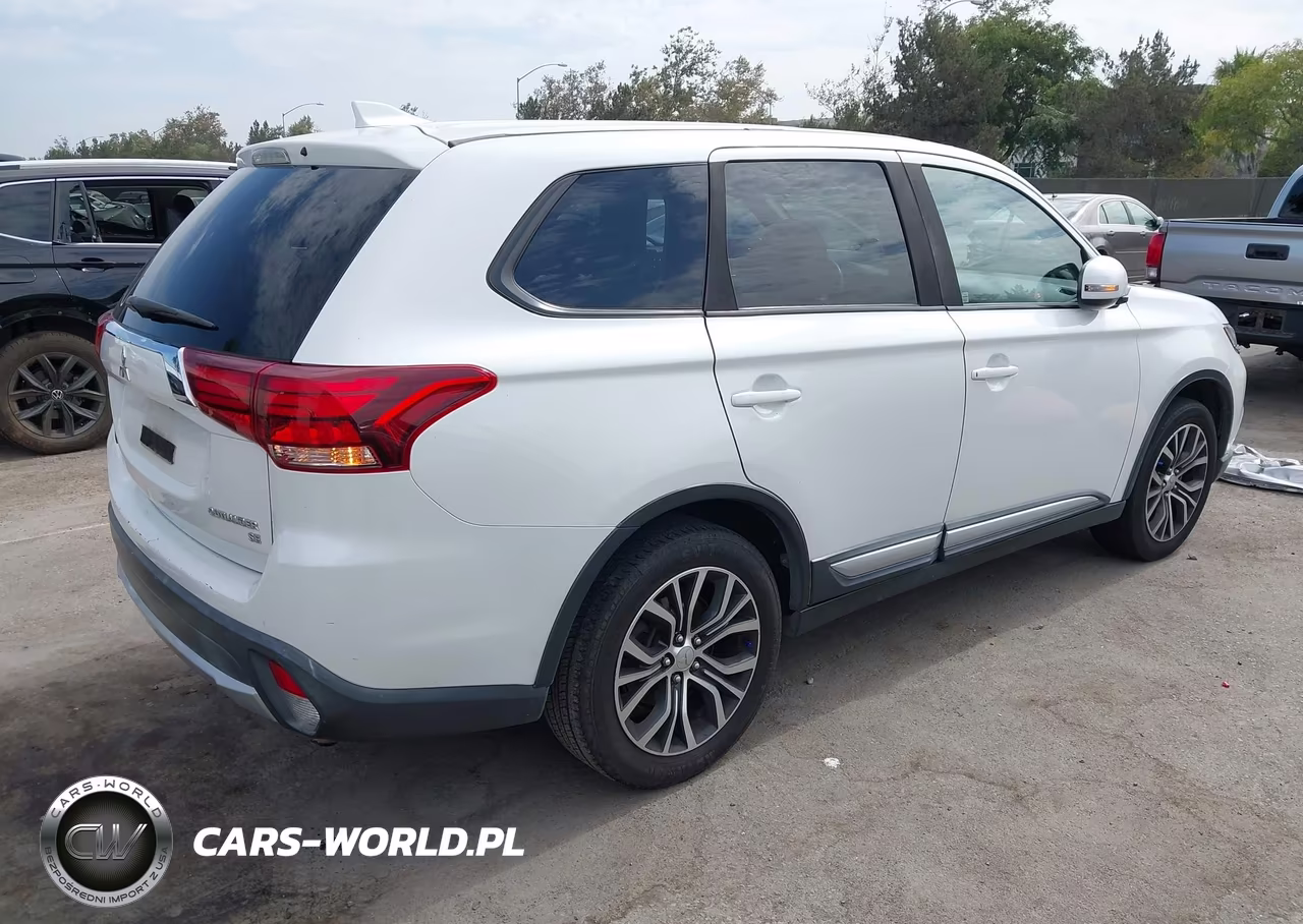 2018 Mitsubishi Outlander Se VIN:JA4AD3A33JZ041541 - 4