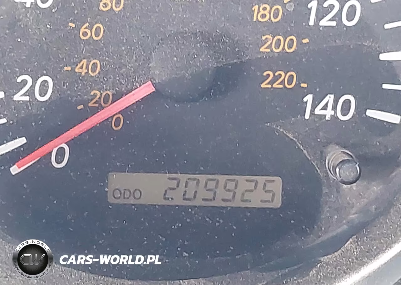 2002 Toyota Highlander V6 VIN:JTEGF21A020039377 - 7