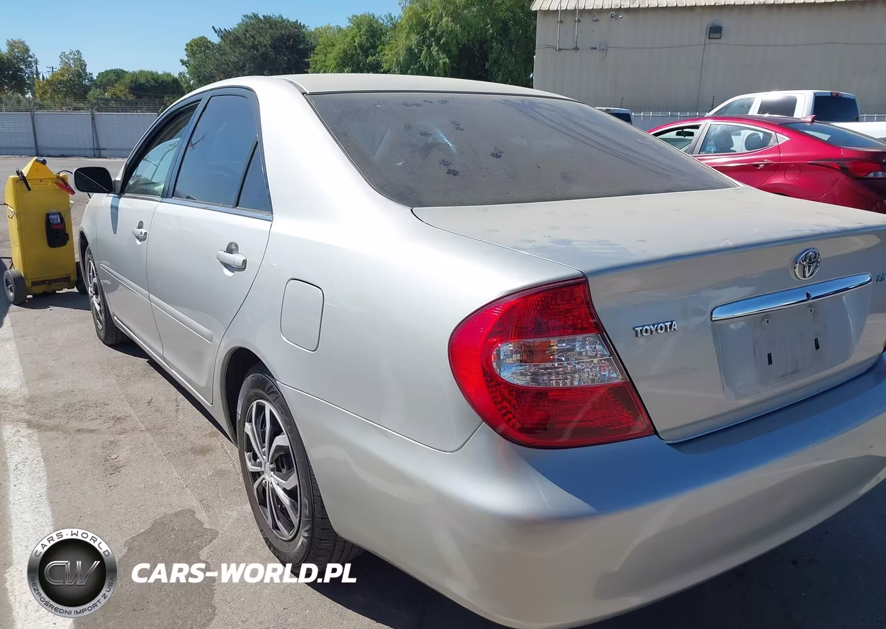 2003 Toyota Camry Le VIN:4T1BE32K43U123772 - 3