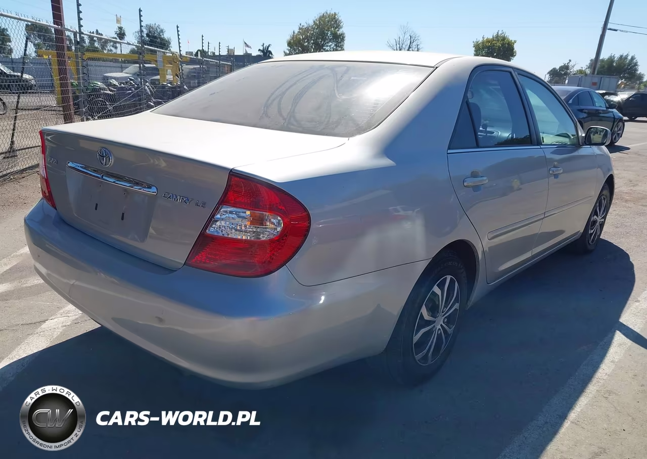 2003 Toyota Camry Le VIN:4T1BE32K43U123772 - 4