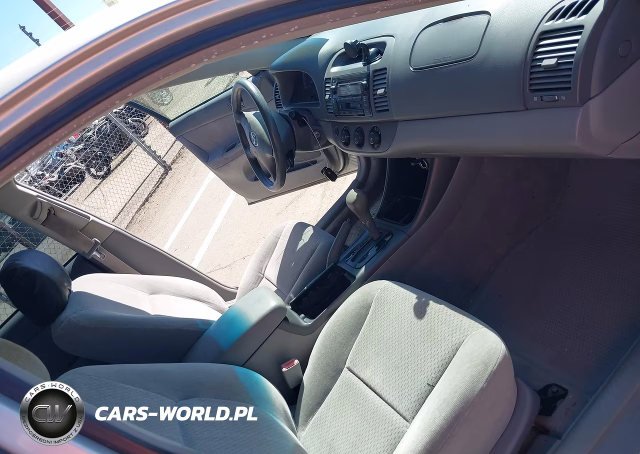 2003 Toyota Camry Le VIN:4T1BE32K43U123772 - 5