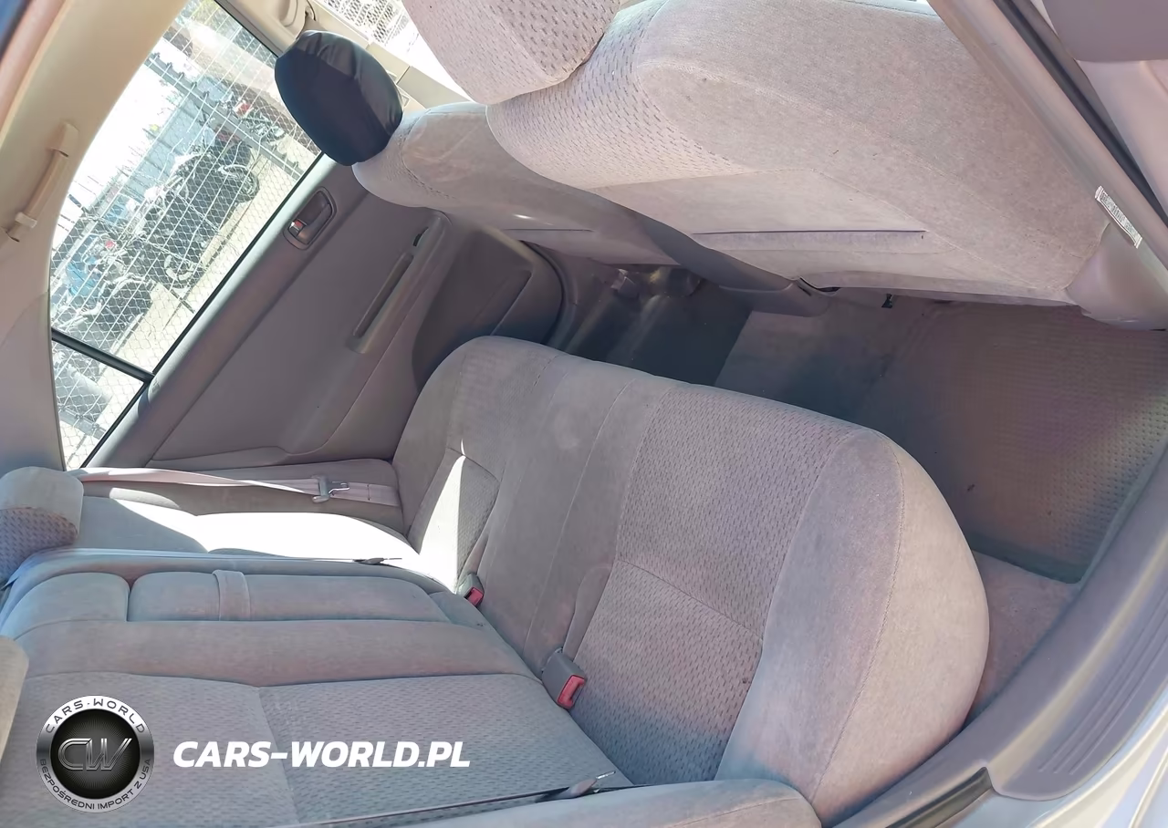 2003 Toyota Camry Le VIN:4T1BE32K43U123772 - 8