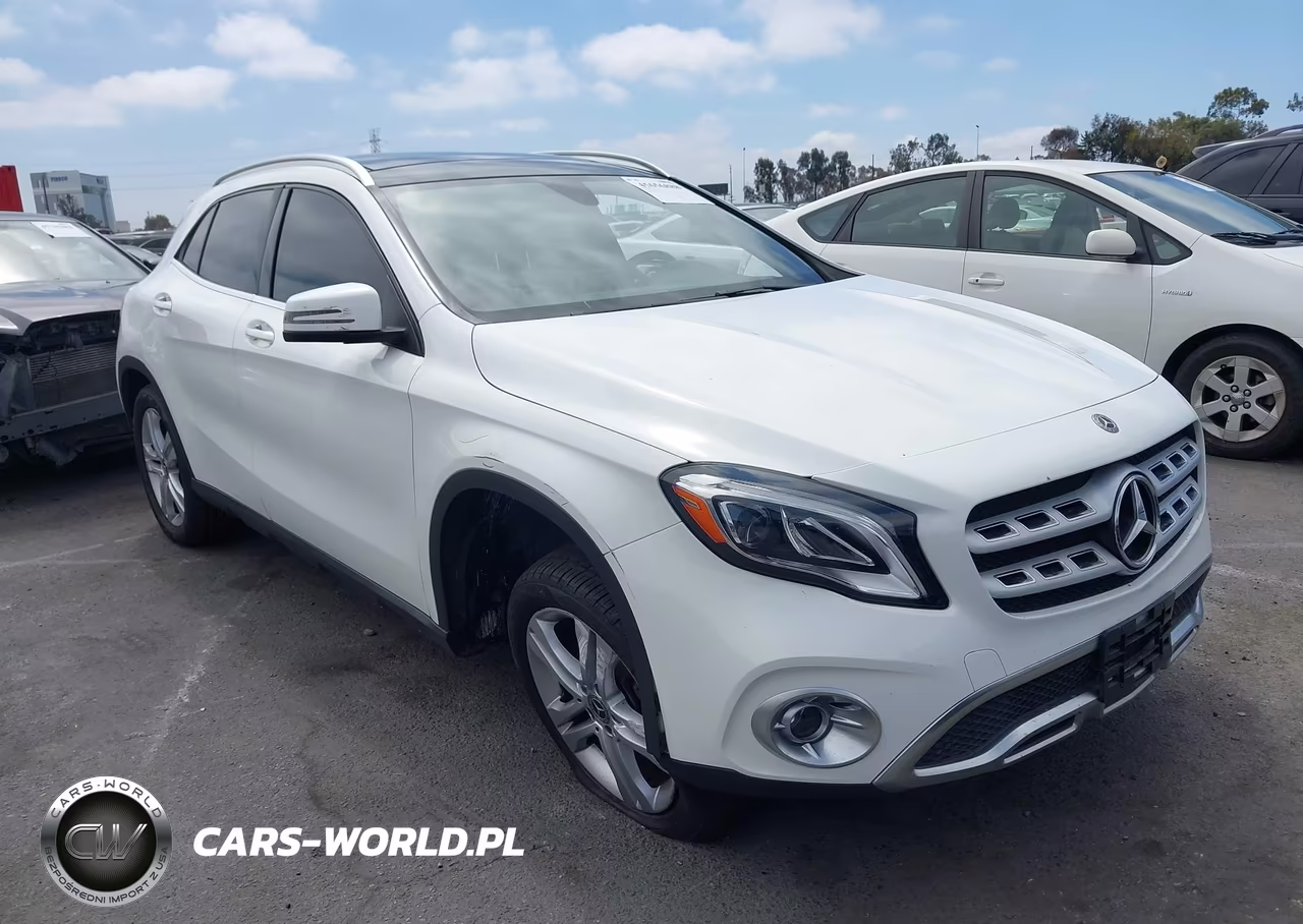 2018 Mercedes-Benz Gla 250 4Matic – zdjęcie 1 z 17