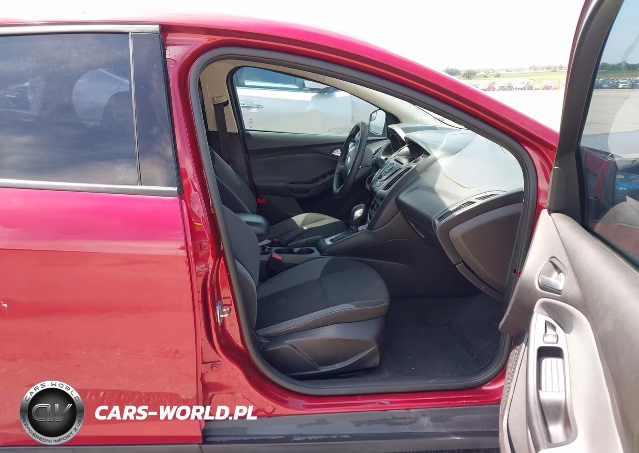 2014 Ford Focus Se VIN:1FADP3F28EL350205 - 5