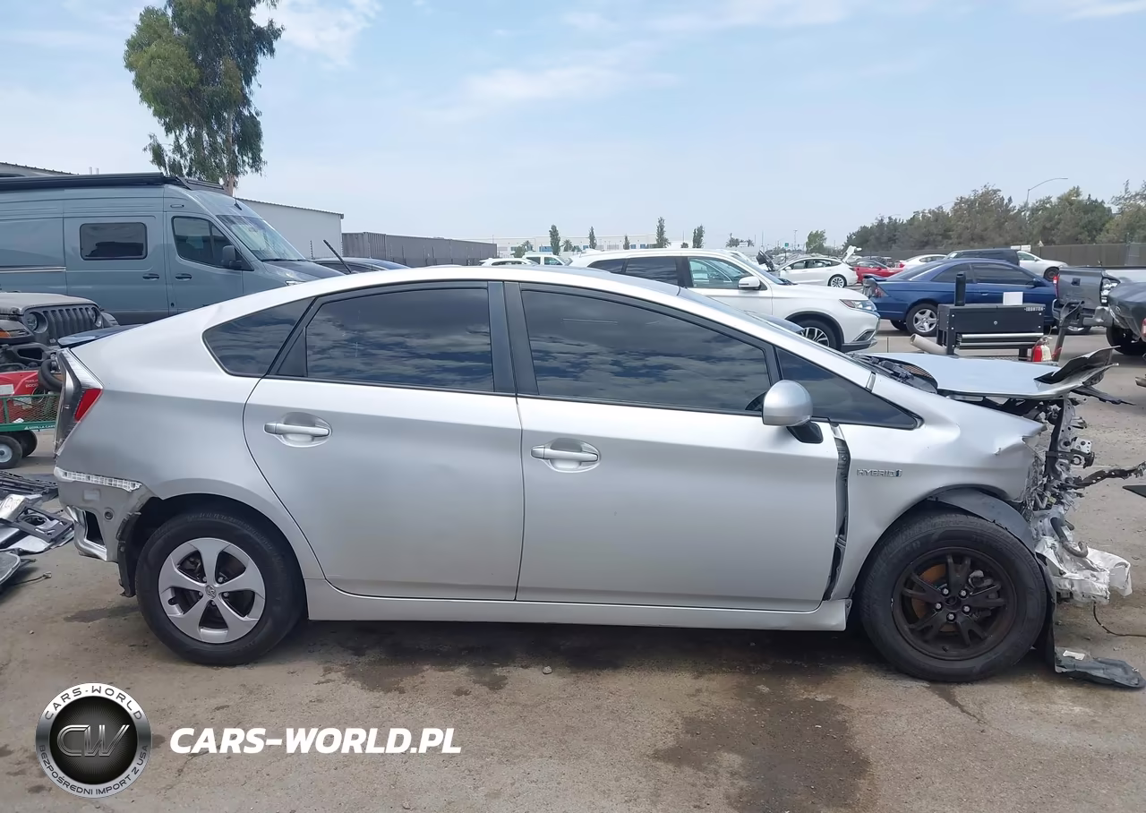 2014 Toyota Prius Two VIN:JTDKN3DU4E1771393 - 14