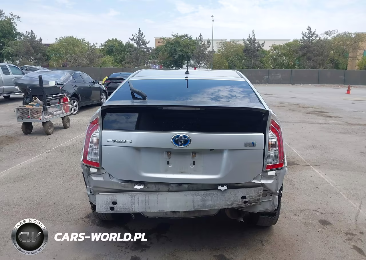 2014 Toyota Prius Two VIN:JTDKN3DU4E1771393 - 17