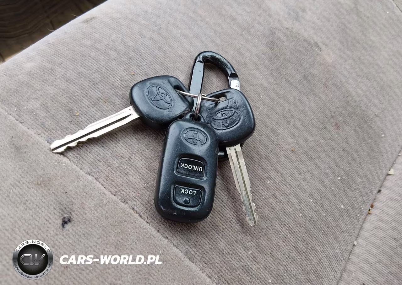 2005 Toyota Corolla Le VIN:1NXBR32E55Z361034 - 11