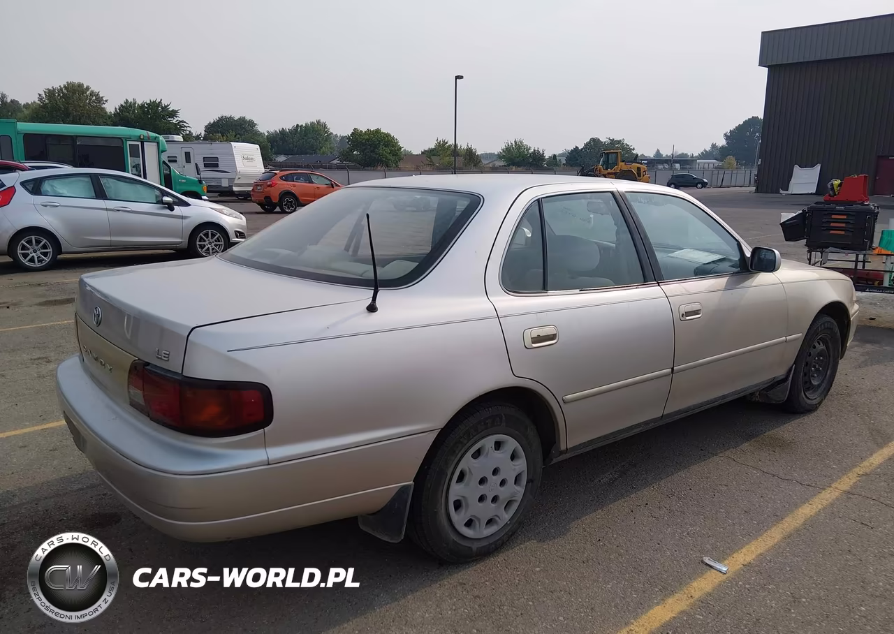1996 Toyota Camry Dx-Le-Xle VIN:JT2BG12KXT0400542 - 4