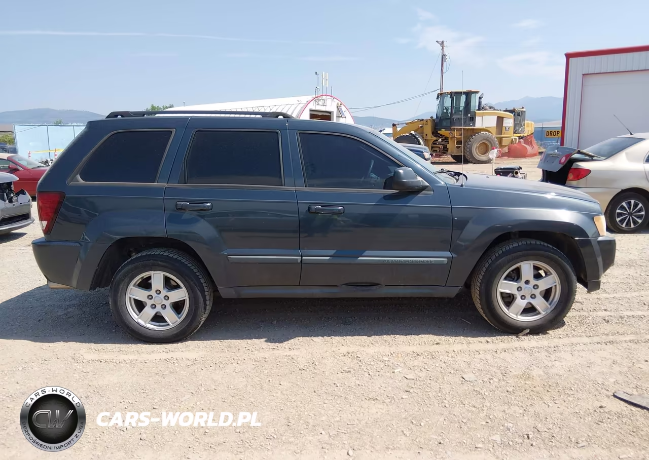 2007 Jeep Grand Cherokee Laredo VIN:1J8GR48K27C588003 - 13