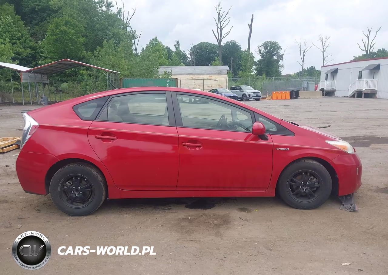 2014 Toyota Prius Two VIN:JTDKN3DU8E1737604 - 13
