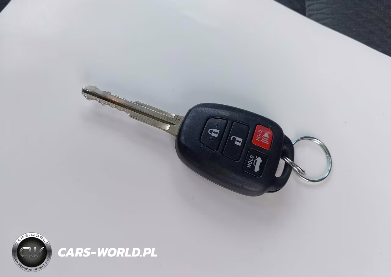 2018 Toyota Corolla Le VIN:5YFBURHE5JP791103 - 11