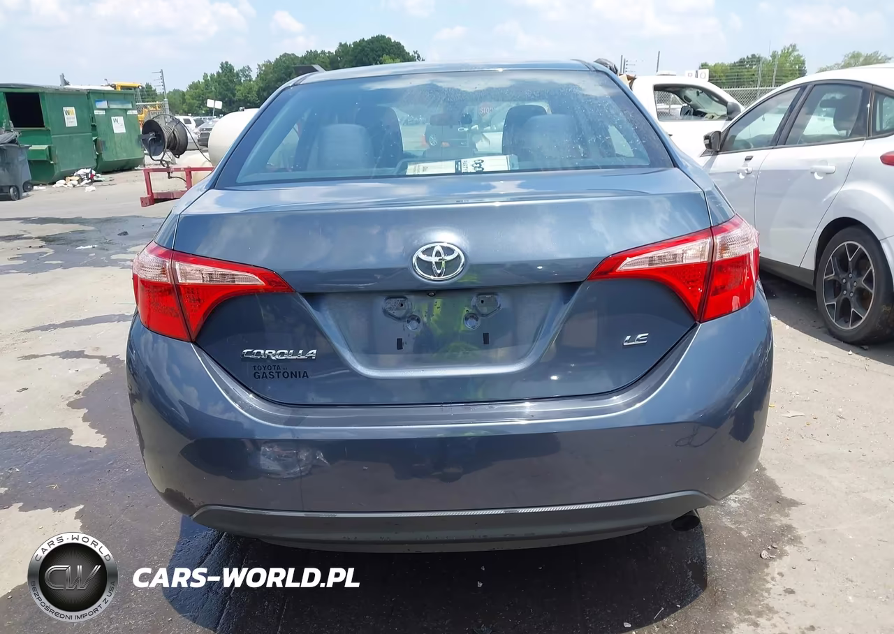 2018 Toyota Corolla Le VIN:5YFBURHE5JP791103 - 16