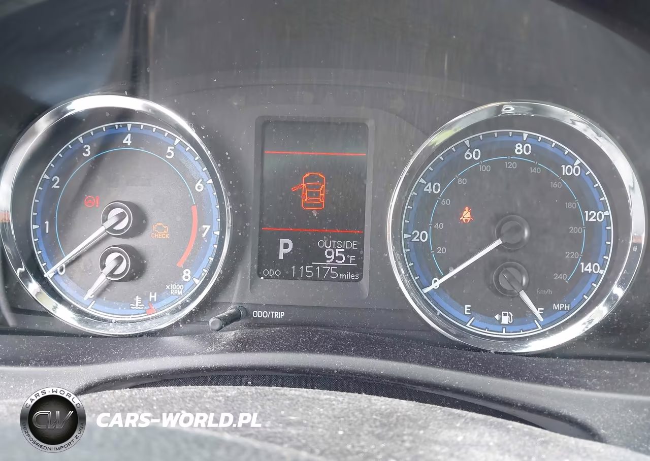 2018 Toyota Corolla Le VIN:5YFBURHE5JP791103 - 7