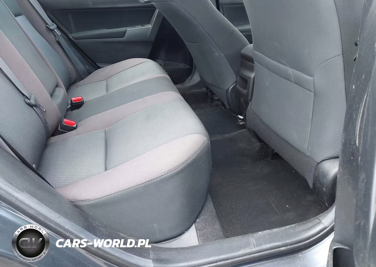 2018 Toyota Corolla Le VIN:5YFBURHE5JP791103 - 8