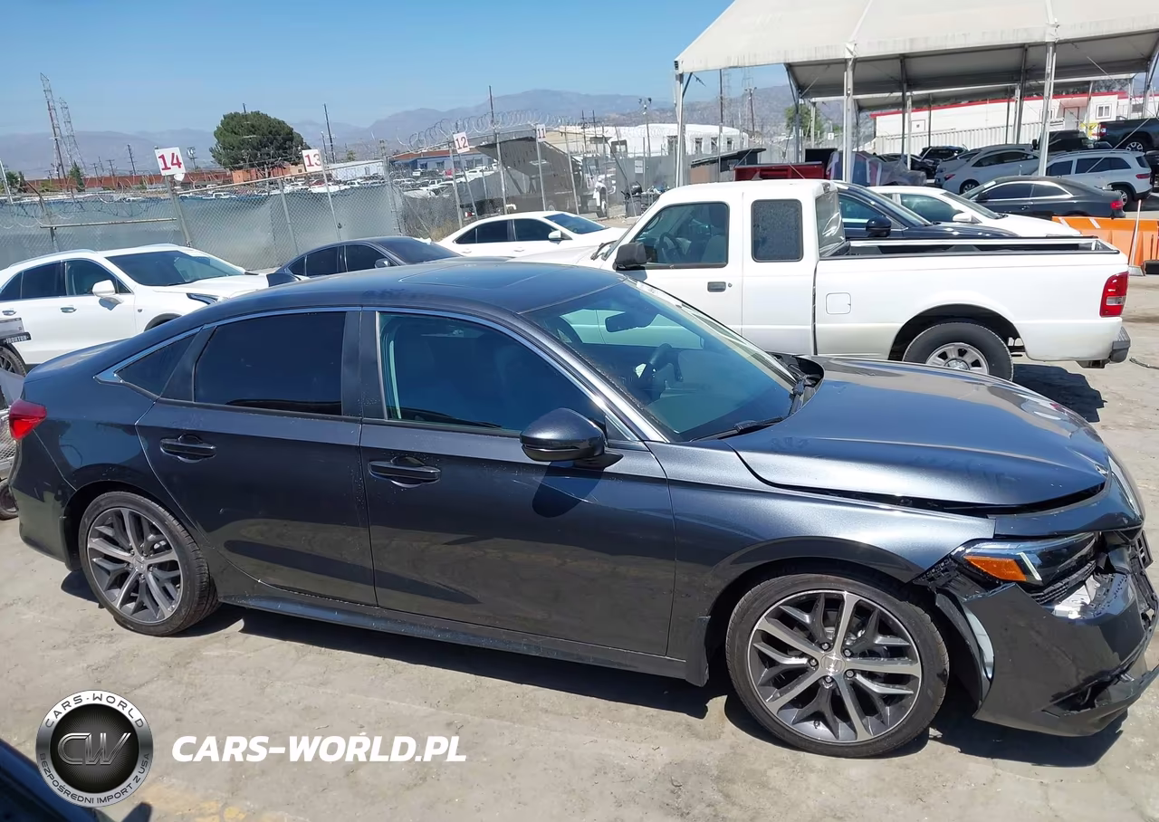2023 Honda Civic Touring VIN:2HGFE1F97PH322746 - 13