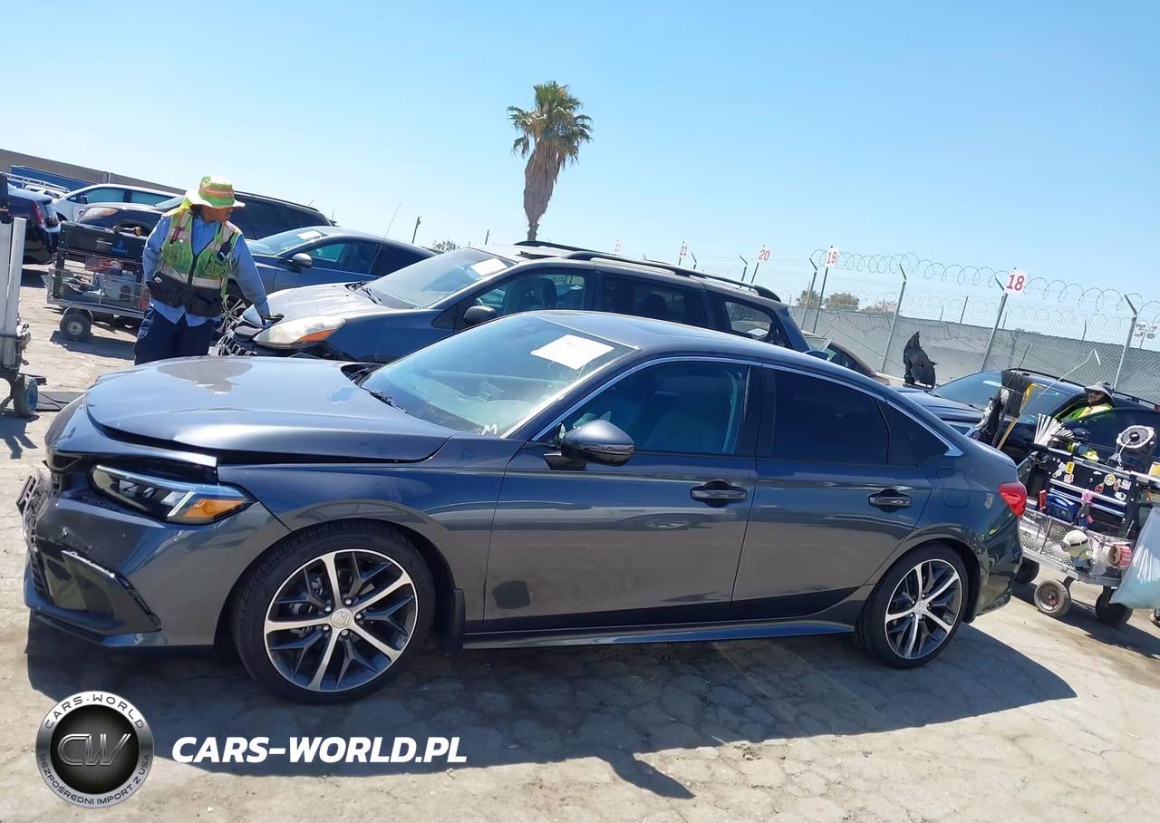 2023 Honda Civic Touring VIN:2HGFE1F97PH322746 - 14