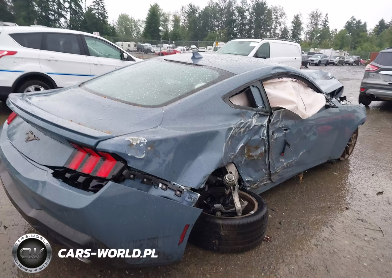 2024 Ford Mustang Ecoboost Premium Fastback VIN:1FA6P8TH8R5121824 - 4